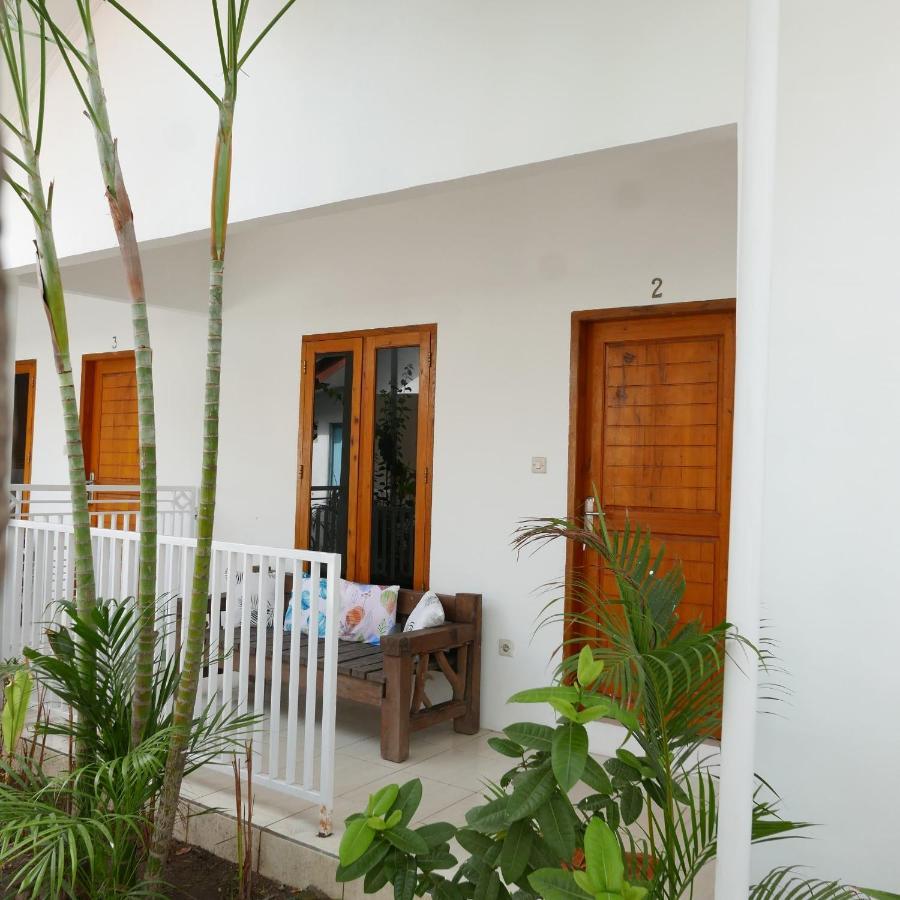 Ferienwohnung Rumah Side Gili Trawangan Exterior foto