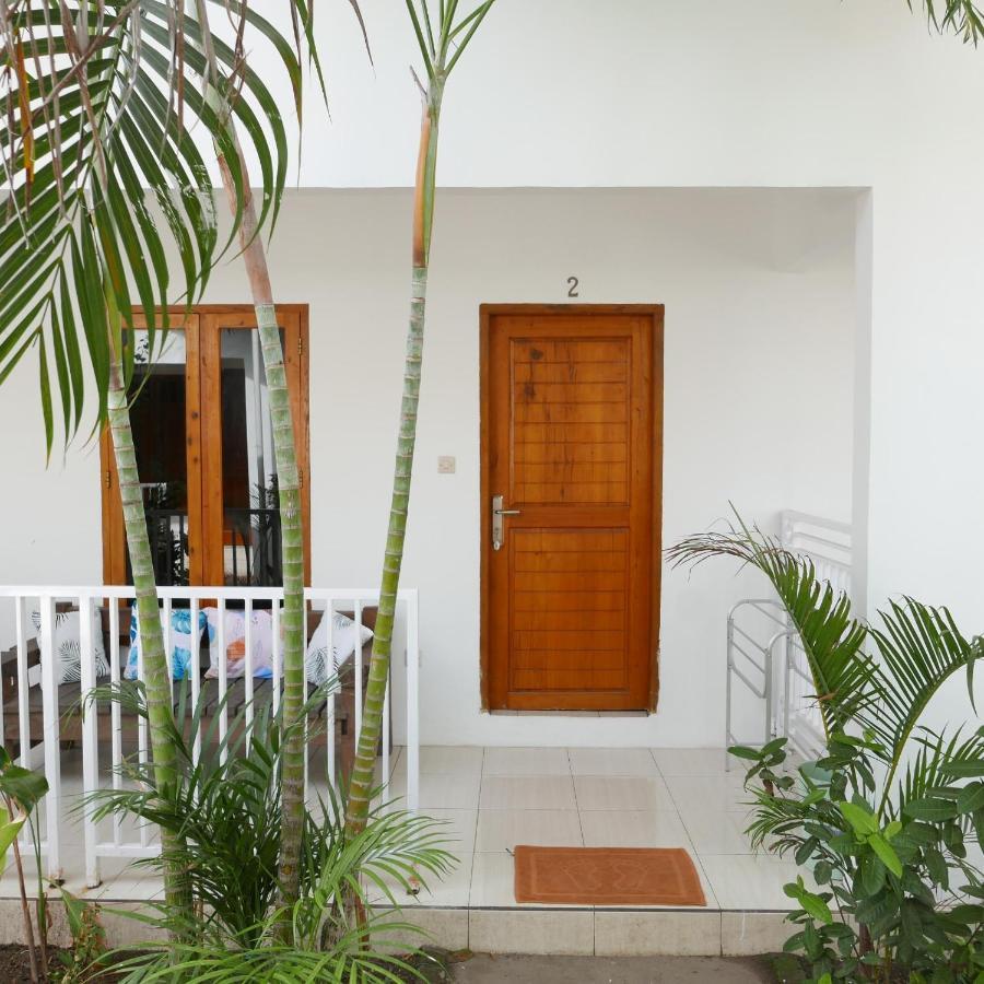 Ferienwohnung Rumah Side Gili Trawangan Exterior foto