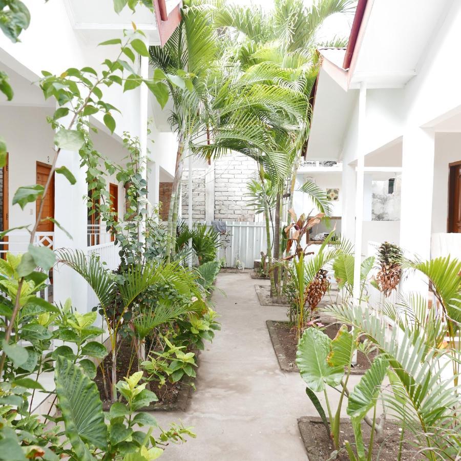 Ferienwohnung Rumah Side Gili Trawangan Exterior foto