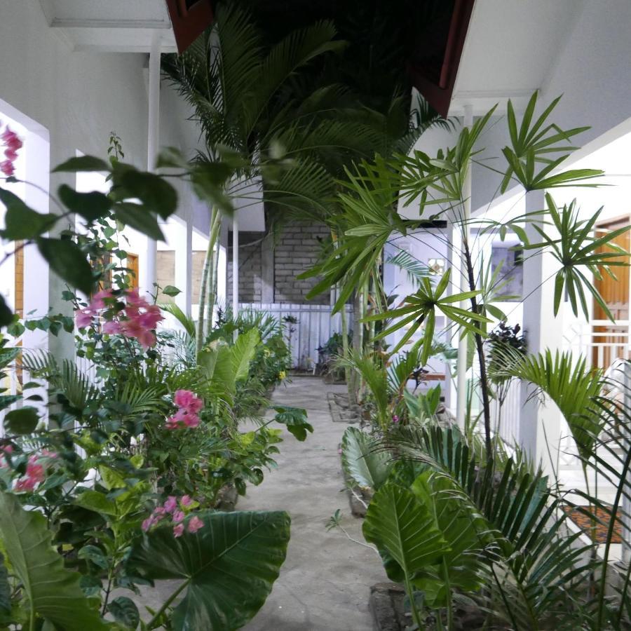 Ferienwohnung Rumah Side Gili Trawangan Exterior foto